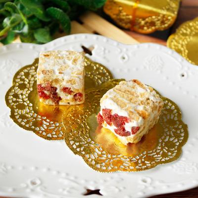 50 шт./набір 3,5-дюймових порожнистих квіткових тисненням круглих мереживних паперових серветок для весілля вечірка DIY посуд металевий золотий серветка