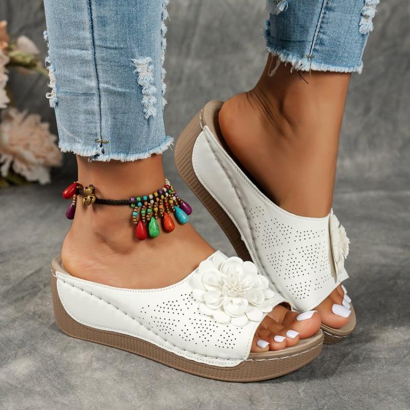 Women Slippers Casual Flower Hollow Wedge Slippers Trend Fashion Beach Shoes Platform Comfortable Non-slip Sandals Slides Women