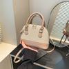 Summer new texture women's personalized shoulder messenger bag niche design casual simple fashion shell bag