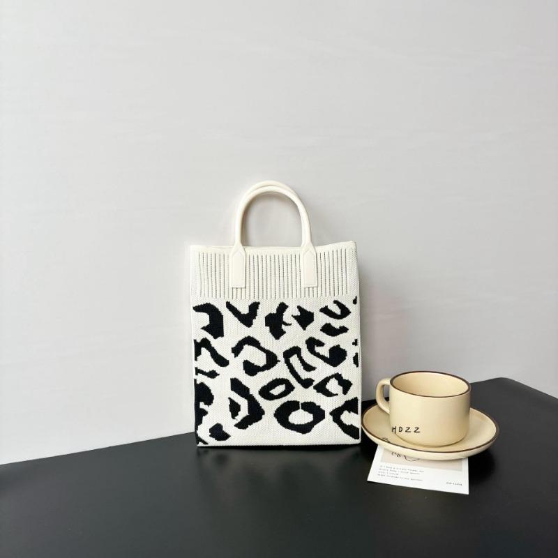 Premium Sense, Mobile Phone Bag Large Capacity Knitted Bag Niche Versatile Shoulder Messenger Bag Cartoon Fashion Handbag