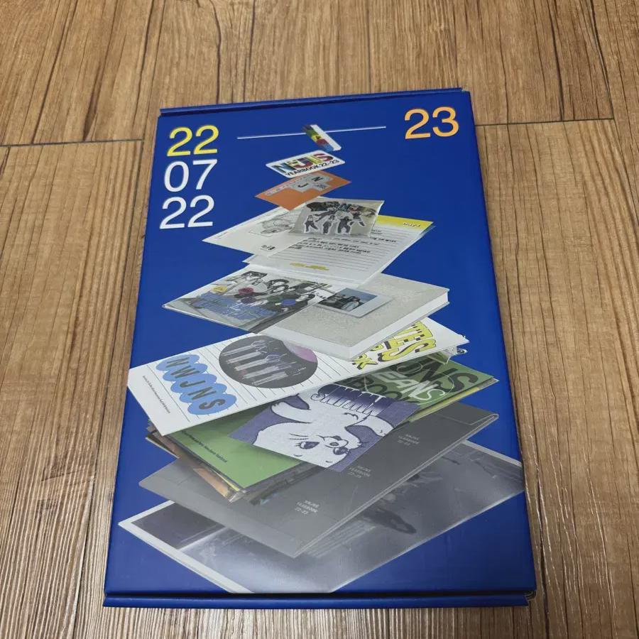 

Включен бонус Earbook от Newjeans