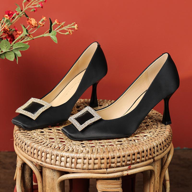 

Sheepskin satin high heels for women s new spring and autumn square head square buckle thin heels for women 34 чёрный