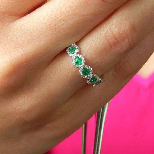 HUITAN  New Come Luxury Ring Band Infinity Lucky Women Ring With Green Red CZ Stone Fashion Jewelry Neo-Gothic Ring