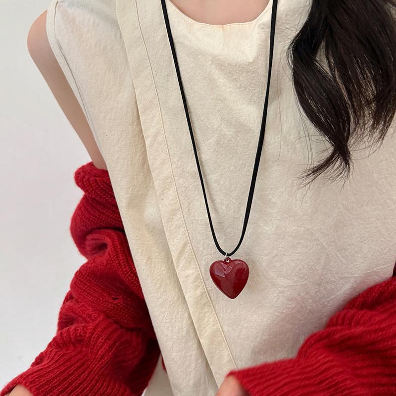 

1 шт. Корейское черное ожерелье с подвеской Любовь , регулируемый кожаный шнурок, длинное ожерелье, женские красные ретро высококачественные аксессуары, цепочка для свитера красный