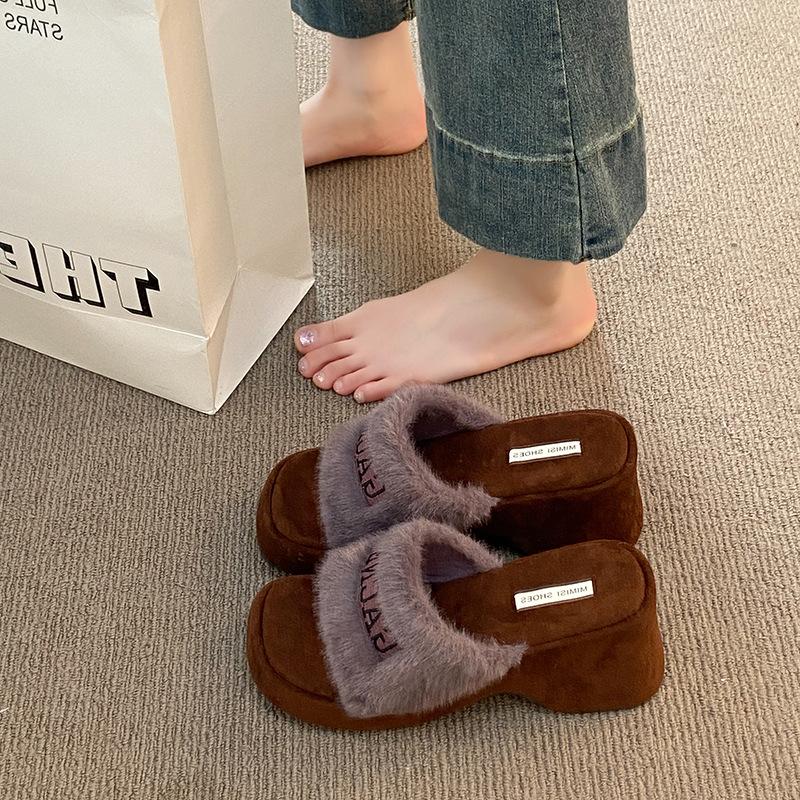 Thick-bottomed Fluffy Slippers Female 2025 New Autumn Korean Version High-end Temperament French Fairy Muffin Slippers Female