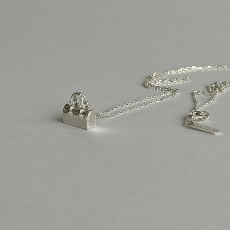 THE BORING Tote Bag Necklace