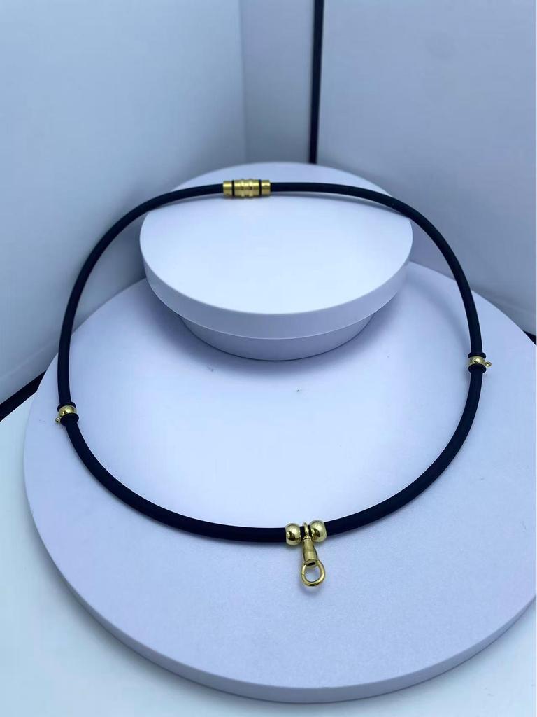 Thailand Stainless Steel Buddha Amulet Necklace with Three Silicone Pendants for Men and Women