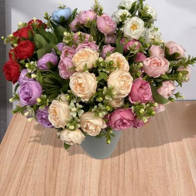 Τριαντάφυλλο με στέλεχος Ρεαλιστικό πολύχρωμο ψεύτικο λουλούδι Γάμος Τραπέζι γραφείου σπιτιού Κεντρικό ψεύτικο μπουκέτο με λουλούδια Σύνθεση λουλουδιών