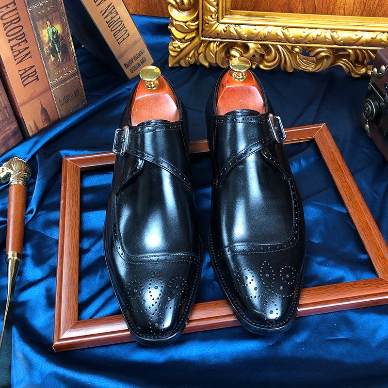 

Модные мужские туфли Mengke с квадратным носком и резным узором, из натуральной кожи, в британском стиле, туфли из кожи первого слоя, деловые туфли с пряжкой, для вечеринок и свадеб 37 чёрный