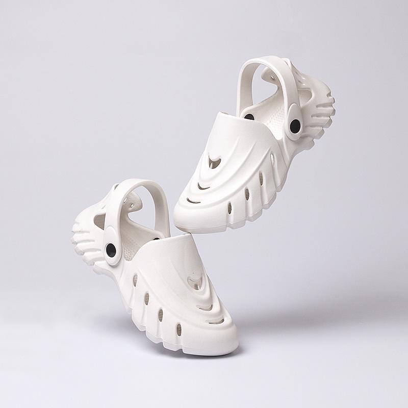 2023 Summer Breathable Closed-Toe Couple Sandals, Casual Hollow-Out Garden Beach Shoes