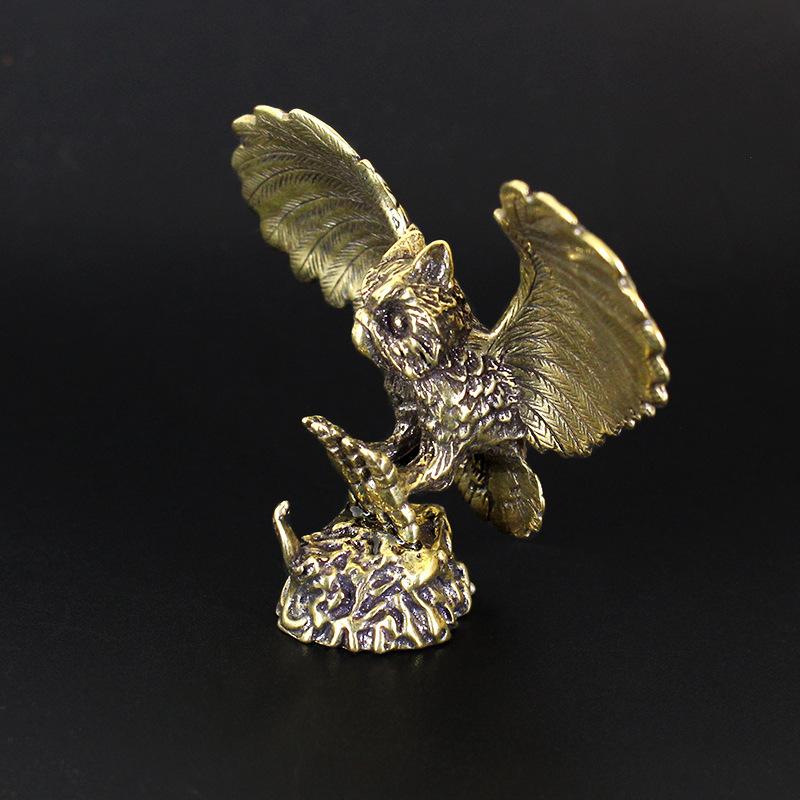 Eule Figur aus massivem Messing Miniatur Teehaustier Handwerk Schlüsselanhänger Zubehör Schreibtisch Kleine Dekoration Tier Heimdekoration