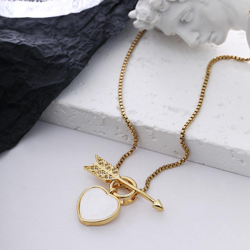 Fashionable Heart Titanium Steel Necklace: Women's Clavicle Chain, Hip Hop Style, Niche Design.