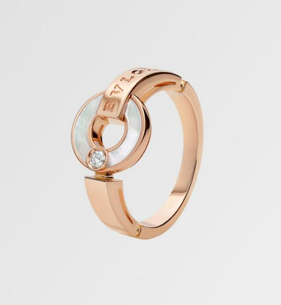 Baojia High-End 925 Silver Coin Mother-of-Pearl Agate Reversible Chalcedony Ring with Full Diamond Round Cake Design.