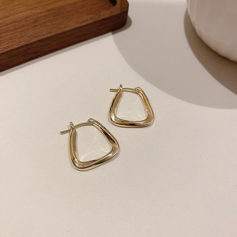 Metal Simple Versatile Earrings Personality Exaggerated Earrings Temperament Advanced Sense Earrings Fashion Earrings Women