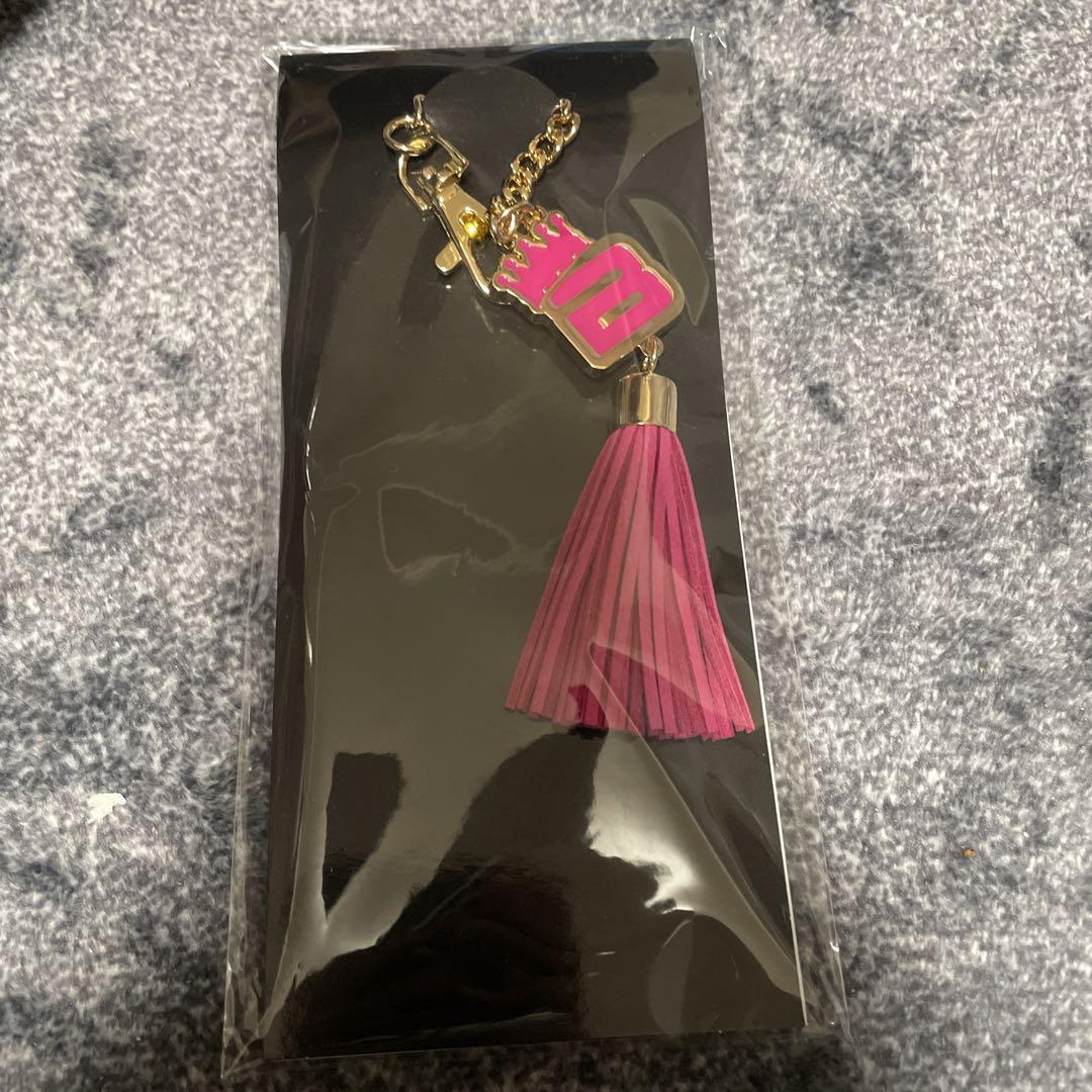 

[USED] Pink Tassel Keychain