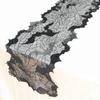 Gruselige Halloween-Dekoration 13x68 Zoll Schwarzer Tischläufer, Wasserabweisend mit Spinnennetz- und Fledermausmotiven für festliches Speisen