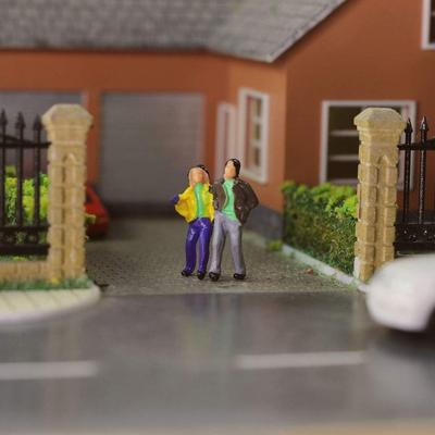 Painted Diorama Figures Set of 100 - Model Railway and Architectural People