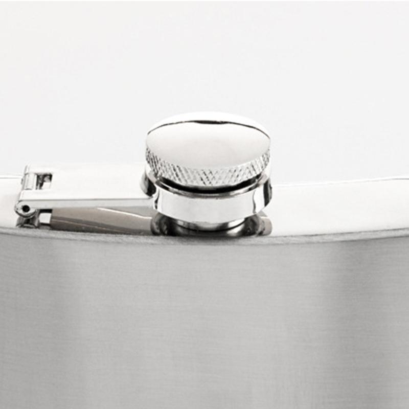 Metal Liquor Container Portable Drinking Vessel Leakproof Hip Flask with Funnel for Adventure Enthusiasts