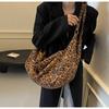 Leopard print bag women's large capacity 2024 new autumn and winter versatile casual messenger bag single shoulder commuter dumpling bag