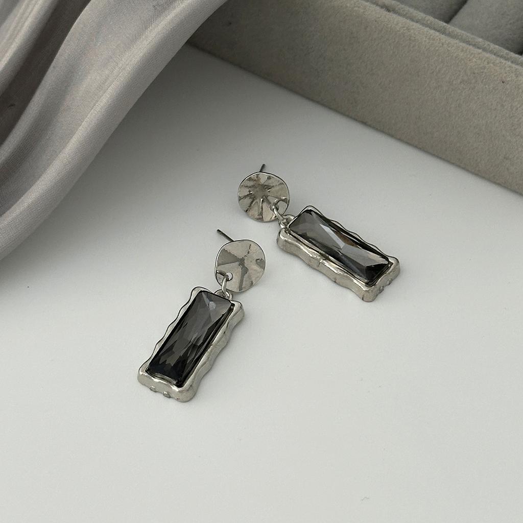 Personality Irregular Disc Geometric Earrings for Women, Sweet and Cool Square Style Black Diamond Pendant Earrings, Convenient and Comfortable