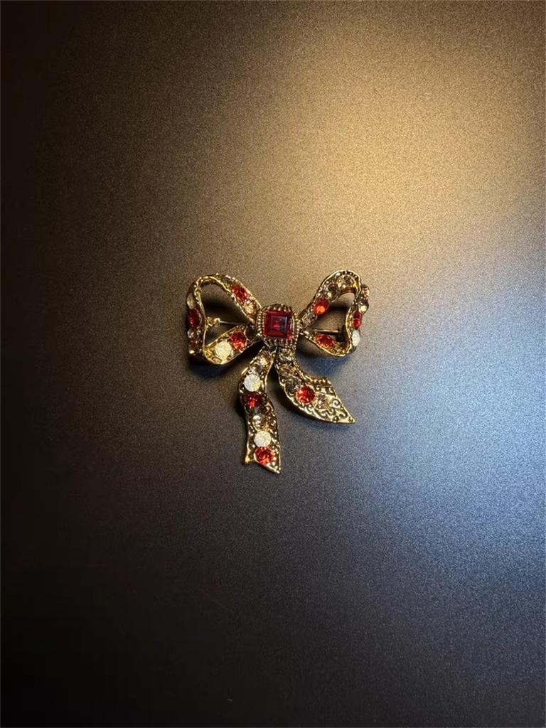 SKEDS Women Elegant Tassel Jewelry Brooches Exquisite Design Bow Flower Pin 20 Styles Luxury Crystal Corsage Fashion Badges