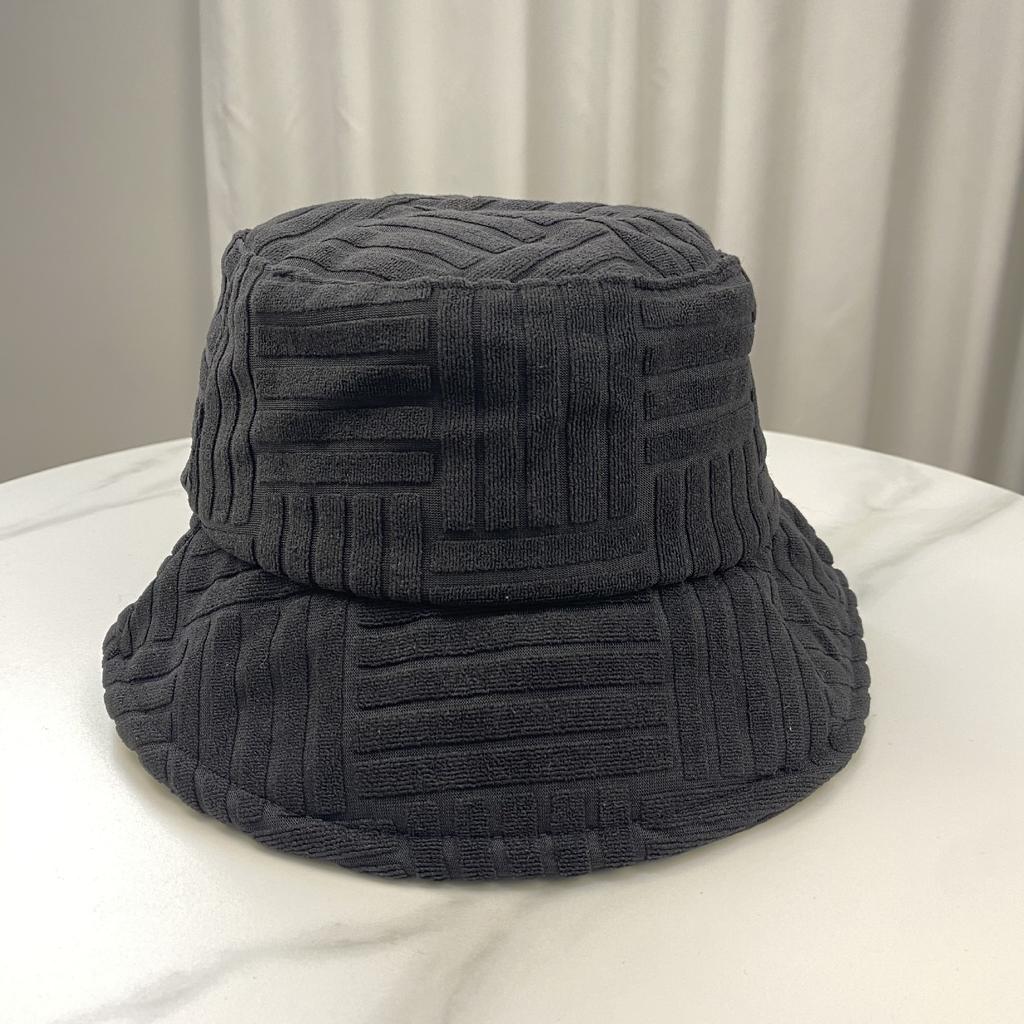 Fashion 2024 new women/men towel Bucket hat casual stripe monochrome sunscreen hat