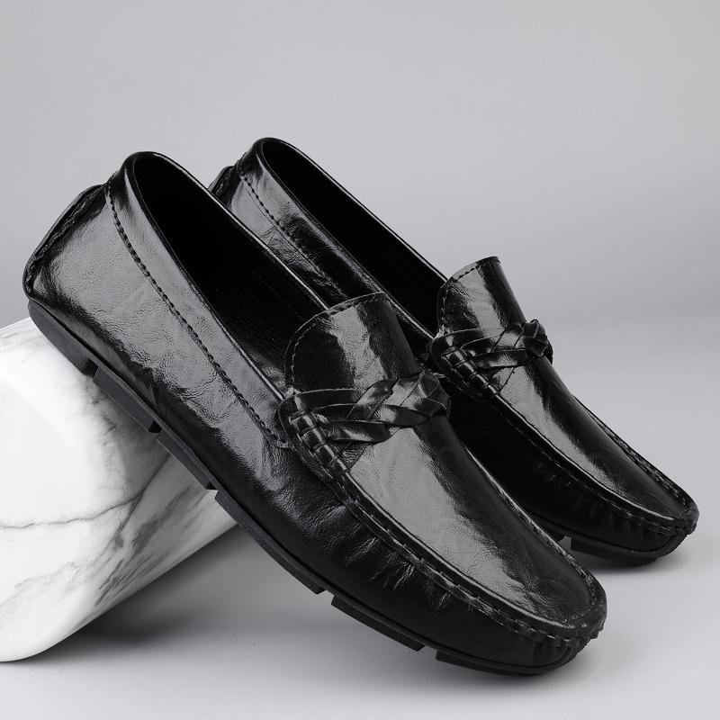 New Arrival Male Loafers Men Casual Shoes Comfort Slip-on Flats Breathable Driving Shoes Handmade Lazy Shoes Moccasins