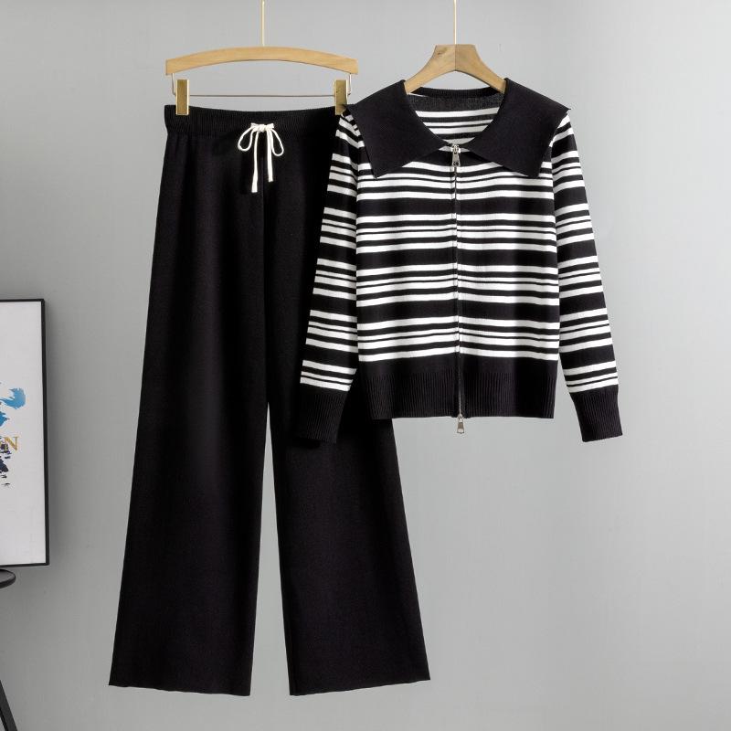 

Женский полосатый свитер и брюки палаццо - новый тренд корейской моды 2025 One Size чёрный
