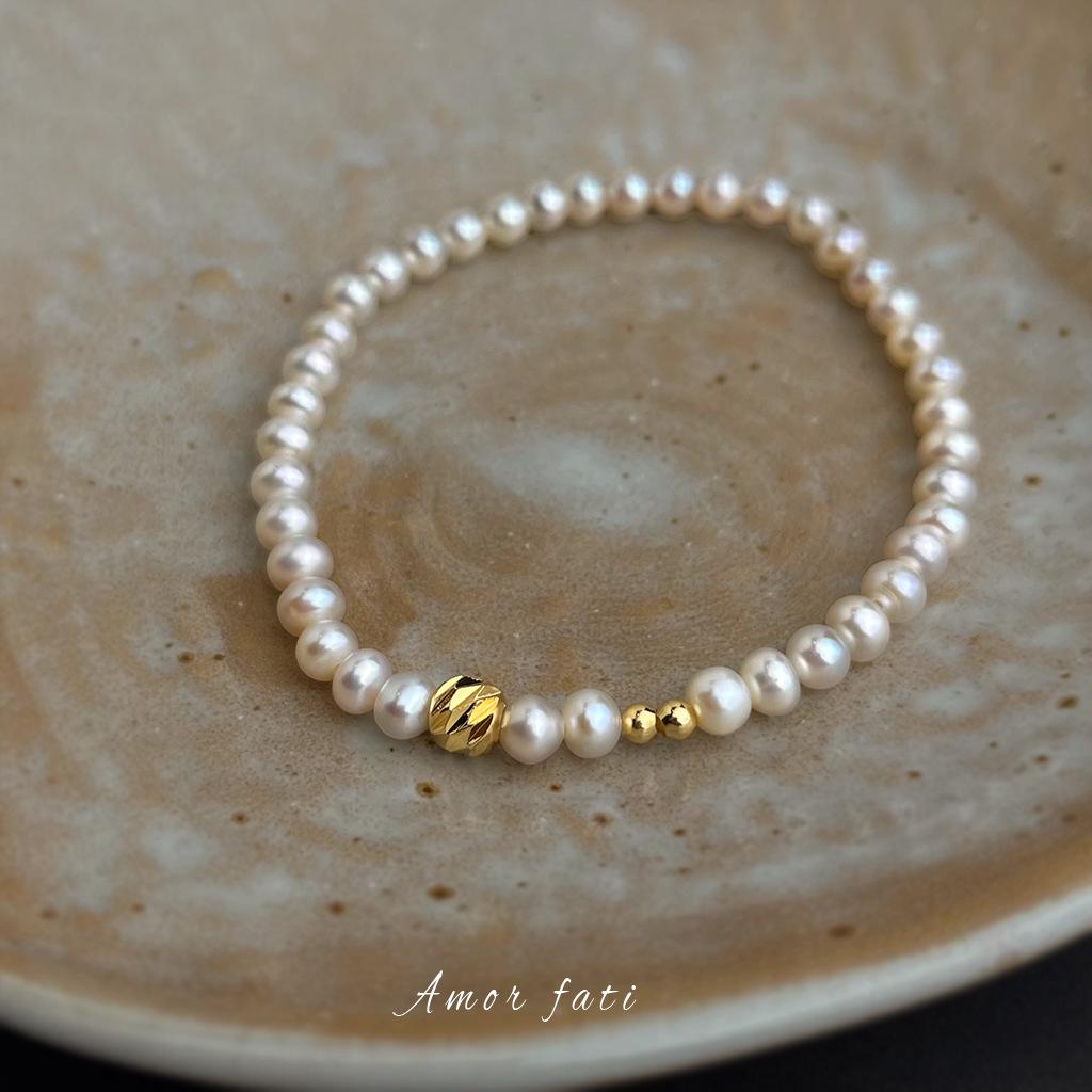 18k Gold Plated Freshwater Pearl Bracelet: Minimalist Geometric Design with Silver Beads.