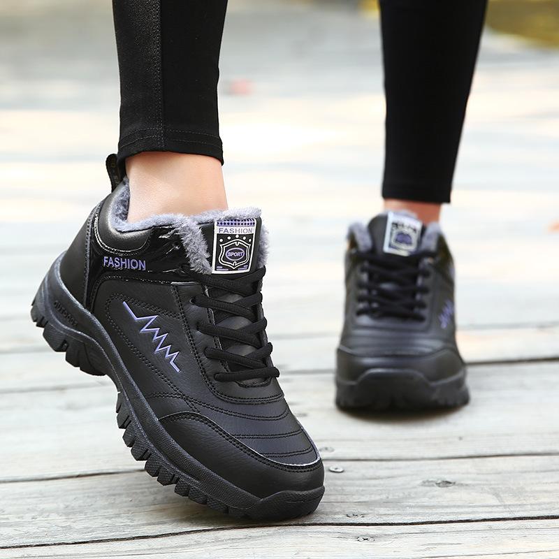 New cotton shoes in autumn and winter, waterproof casual shoes with leather surface, velvet sports shoes to keep warm