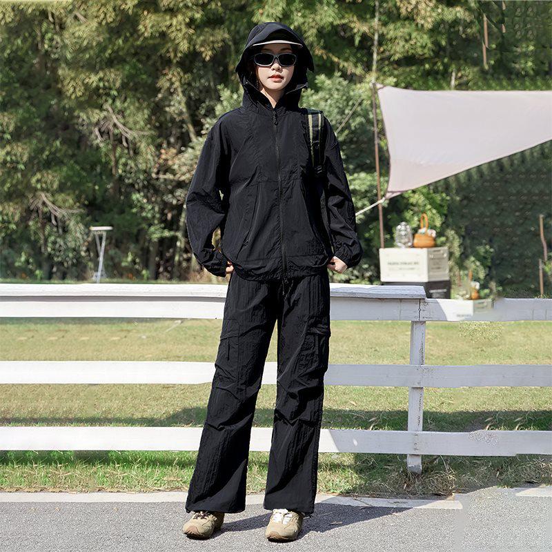 Set Ultra-sottile Protezione Solare per Coppia: Camicia con Cappuccio e Pantaloni Leggeri per l'Estate