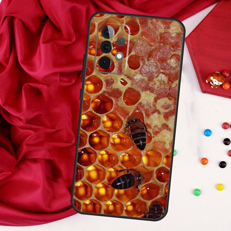 Golden Honeycomb Honey Bee For Samsung Galaxy A52 A32 A22 A54 A14 A16 A26 A36 A56 A55 A35 A05 A06 A15 A53 A33 A13 Case