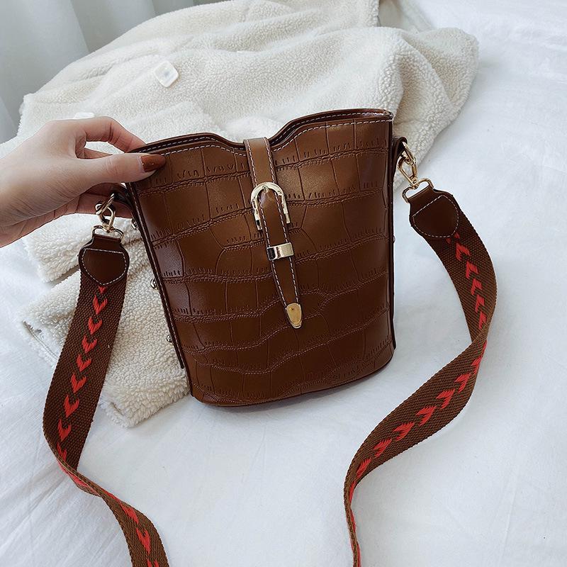 SCIONE Net Red Small Bag Female Version Wild Stone Texture Messenger Bag Atmospheric Fashion Bucket Bag