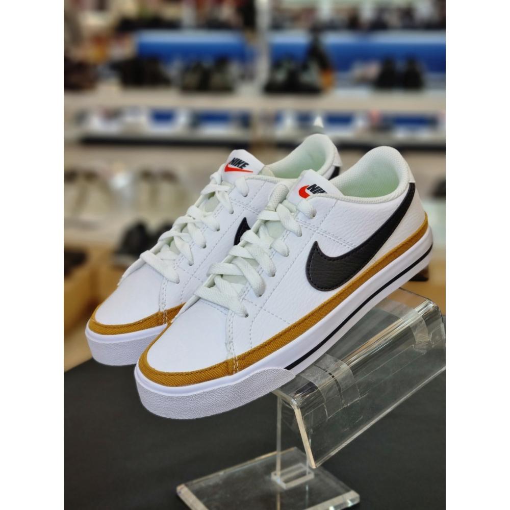 

Nike [Экспонат] Nike Unisex Coat Legacy Sneaker Sneaker HD3161 100 White Camel ALL White