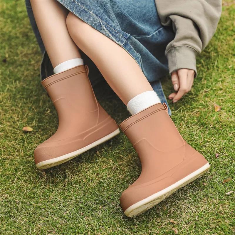 Fashion Women Fashion Rain Shoes Outdoor Waterproof Work Garden Shoes 2025 New Short Tube Rain Boots Soft Bottom Lady Ankle Boot