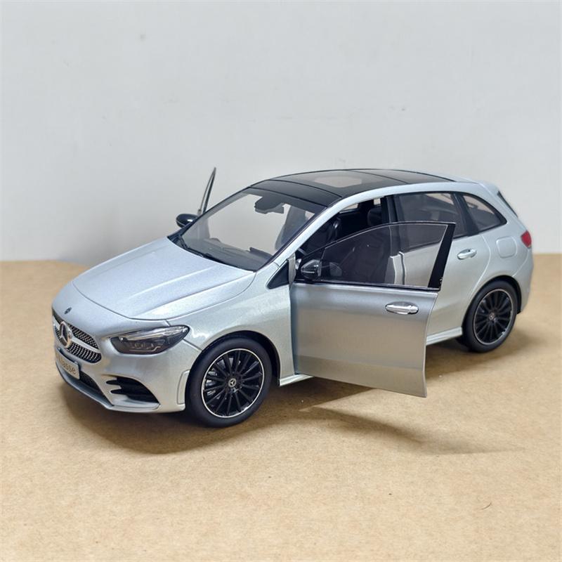 

1:18 Benzs B-Class B-Klasse MPV Alloy Car Model Diecast Metal Luxy Travel Vehicles Car Model Simulation Collection Kids Toy Gift