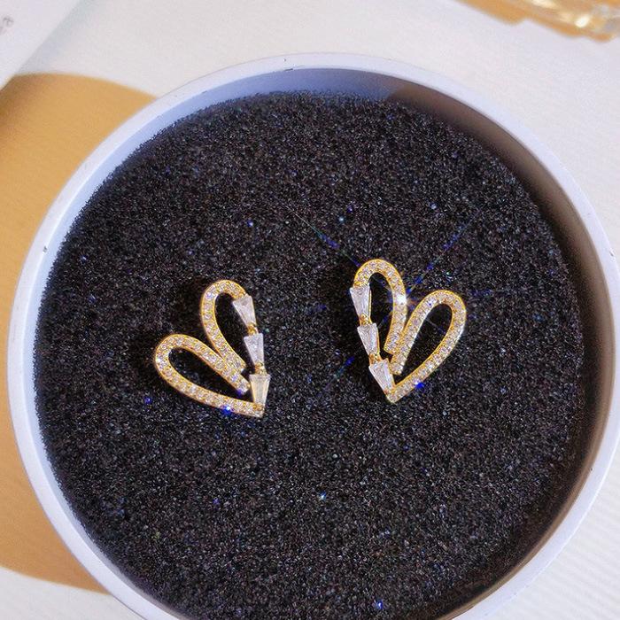 Love Stud Earrings Trendy Cold Wind Earrings Imitation Zircon Earclips Women'S Earrings Without Earrings