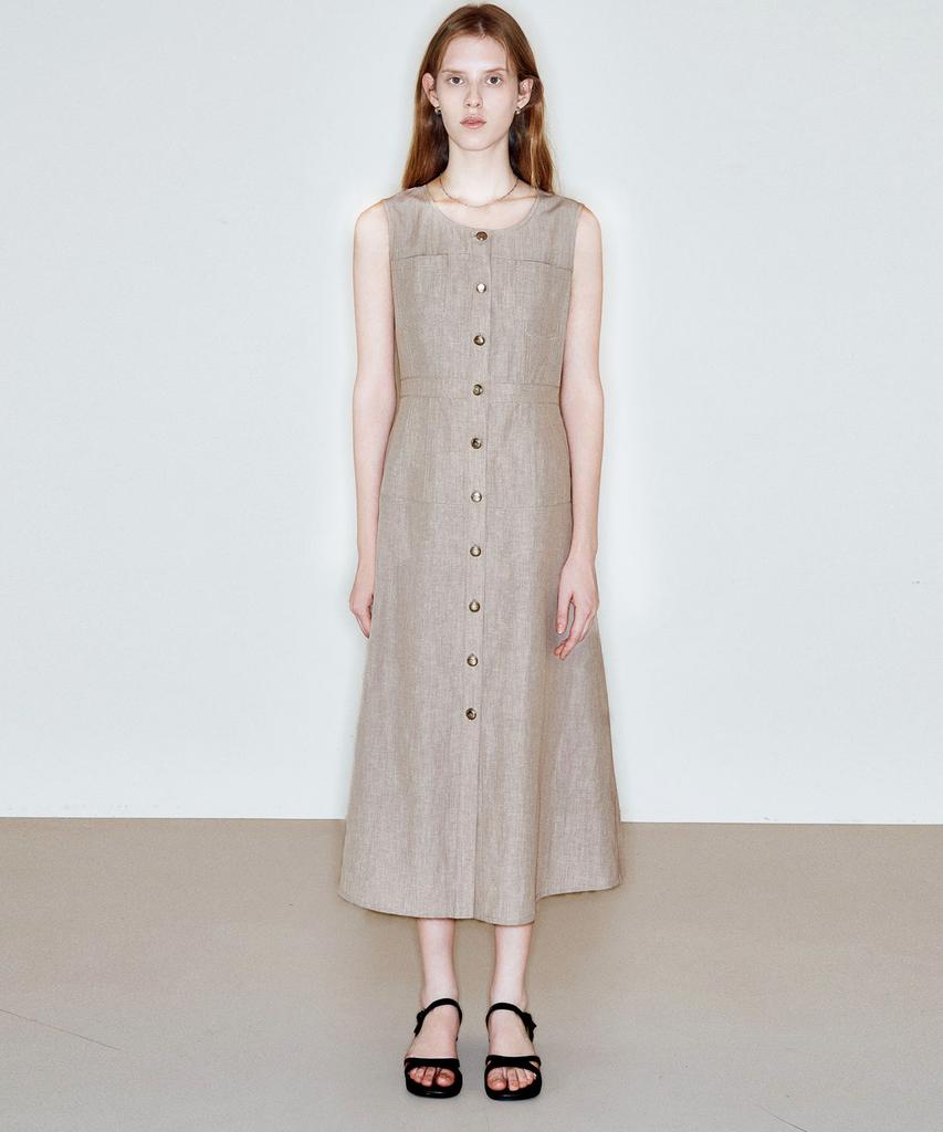 Ssikeoseun Fitted Round Neck Sleeveless Dress_Beige