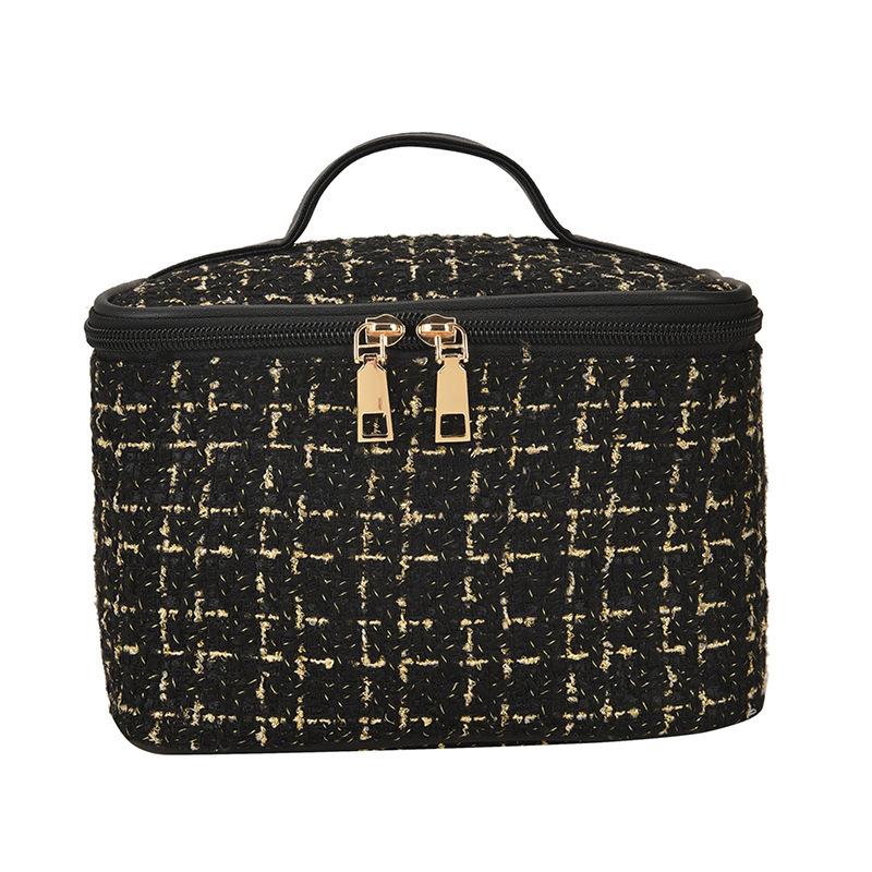 Korean Style Large Capacity Plaid Makeup Bag - Portable Handheld Toiletry Storage for Travel