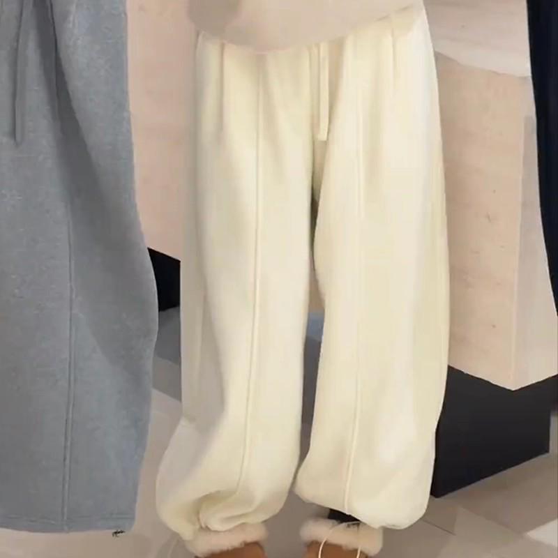 2025 Winter Women's Korean Fleece-Lined Wide-Leg Sweatpants: Fashionable, Warm, Loose, Versatile, and Cuffed Casual Pants.