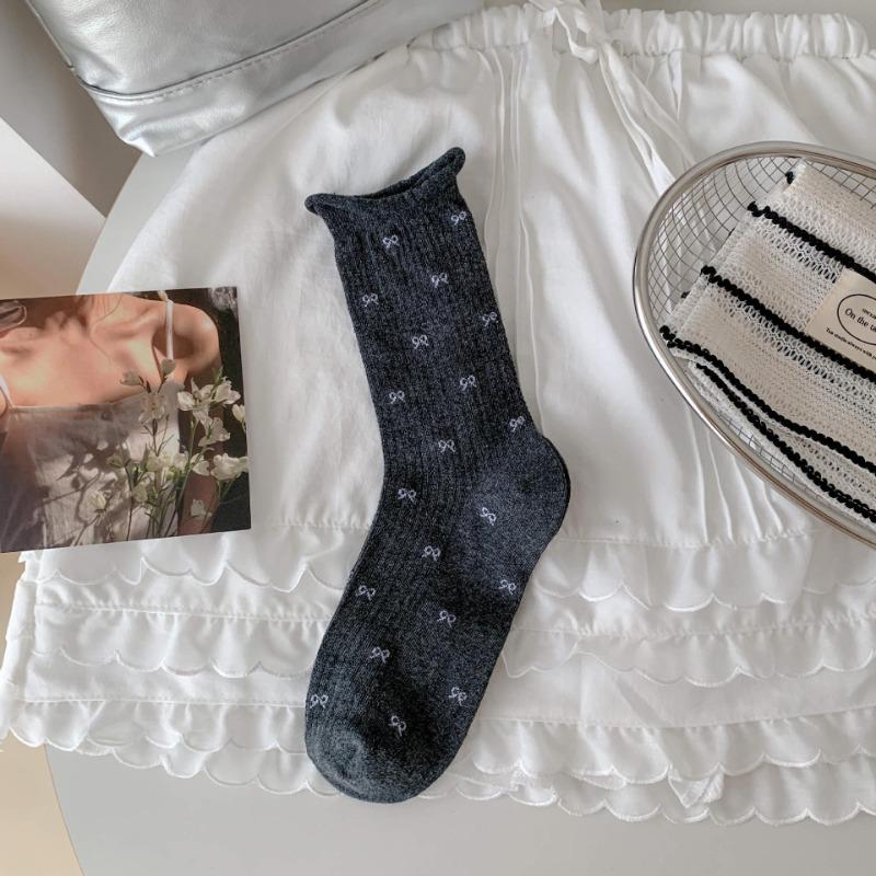 Female Spring and Autumn Thin Fashion New Style Bow Roll Edge In The Tube Stack Socks