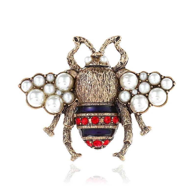 Retro bee rhinestone painting oil brooch personality cute animal high-end exquisite pectoral