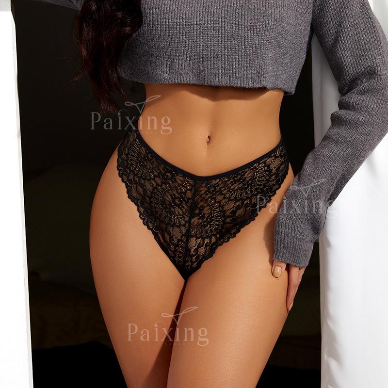 Černé krajkové kalhotky T-string se středním pasem a pohodlným výkrojem - Sexy dámské spodní prádlo plus size