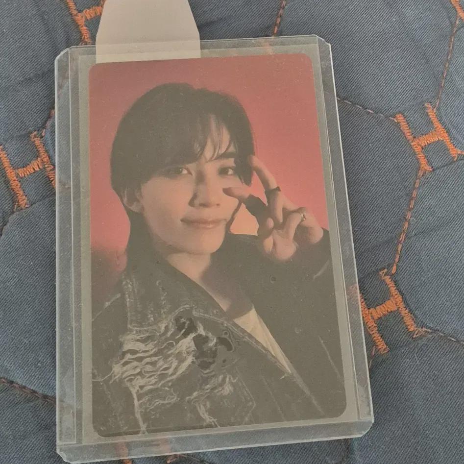 

Fml Goku Chung Photocard Обычная версия Weverse Предварительный заказ Benefit