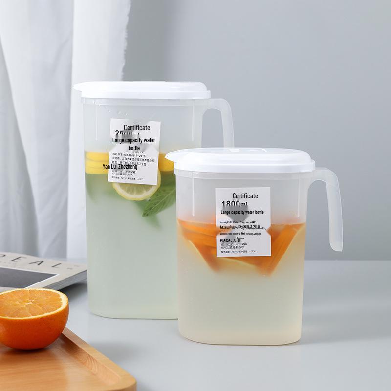 Large Capacity Japanese Cold Water Pitcher: High-Temperature Resistant Jug for Household and Summer Beverages