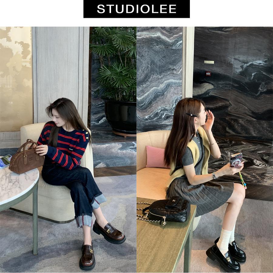 Ovčí kůže~ hroznová matka miu vysokoškolský styl lenivá osoba jeden pedál kovová přezka mokasíny dámské platformové britské malé kožené boty