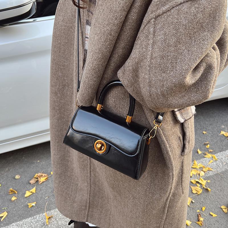 Flap Shape Top-handle Bags For Women 2026 Latest Trends Designer Handbags Luxury Vintage Shoulder Crossbody Bags With Turn Lock