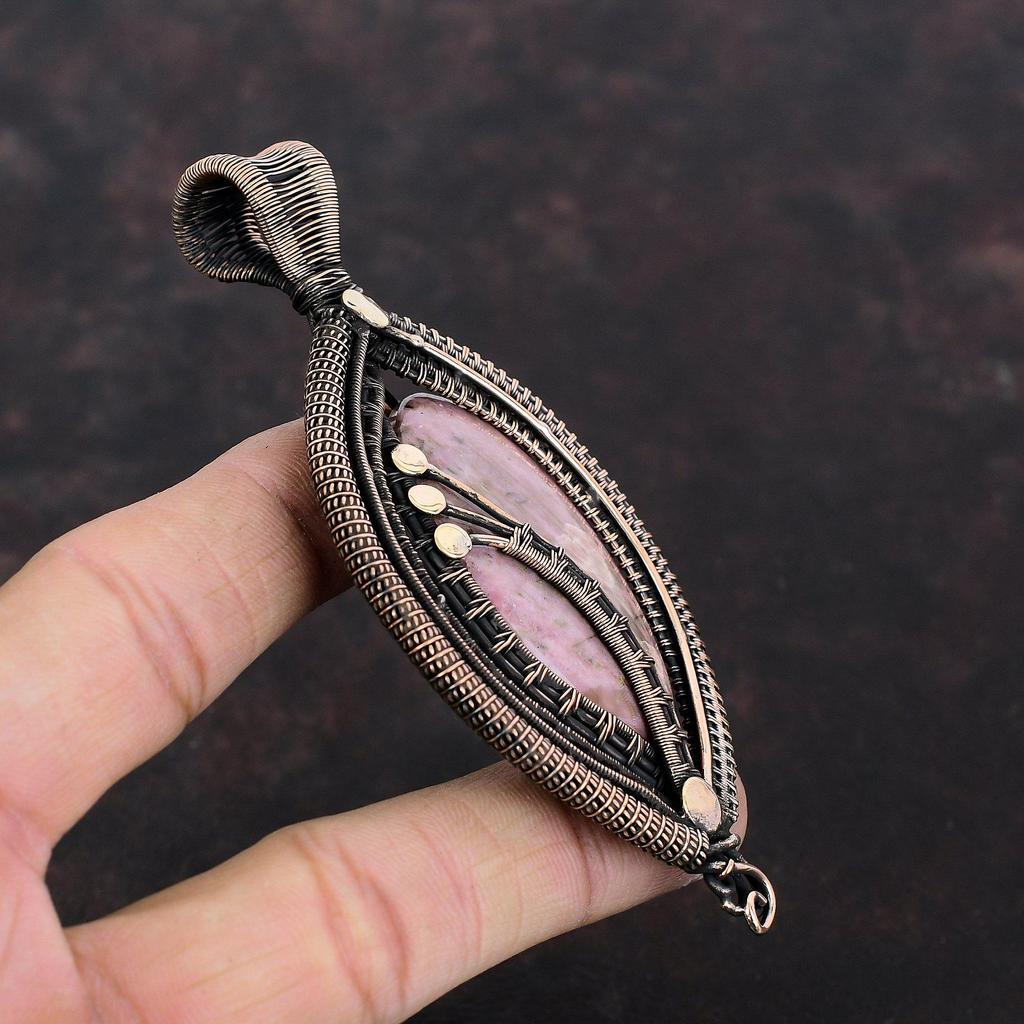 Colgante de rodonita envuelto en alambre de cobre, joyería de piedras preciosas de rodonita, colgante hecho a mano, colgante de último diseño, regalo para ella, joyería de cobre