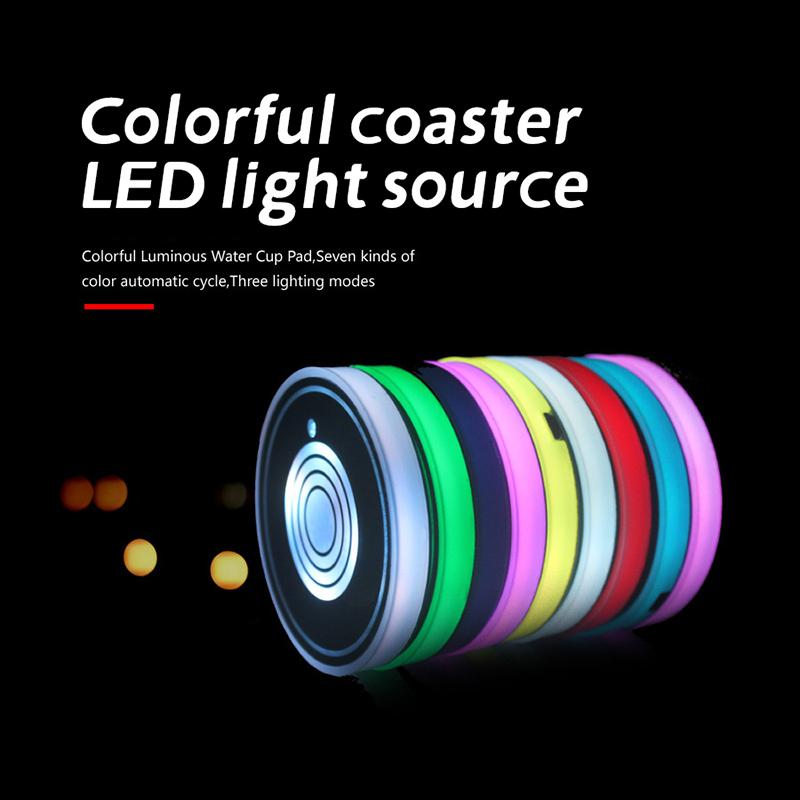 1 Stück Auto Tassenuntersetzer mit 7 Farben LED-Leuchten Getränkehalter Untersetzer Auto Leuchtender Wasseruntersetzer Universell für verschiedene Automodelle