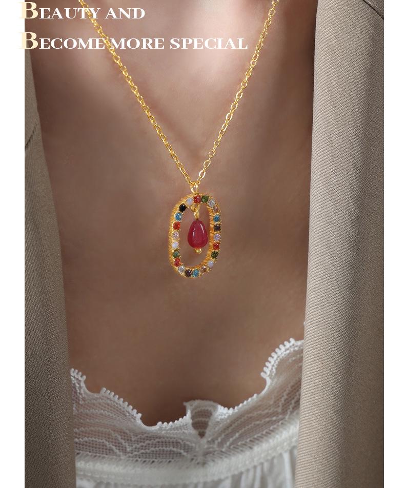 Natural Agate & Czech Diamond Pendant Necklace, 18K Gold Titanium Steel Versatile Collarbone Chain Jewelry